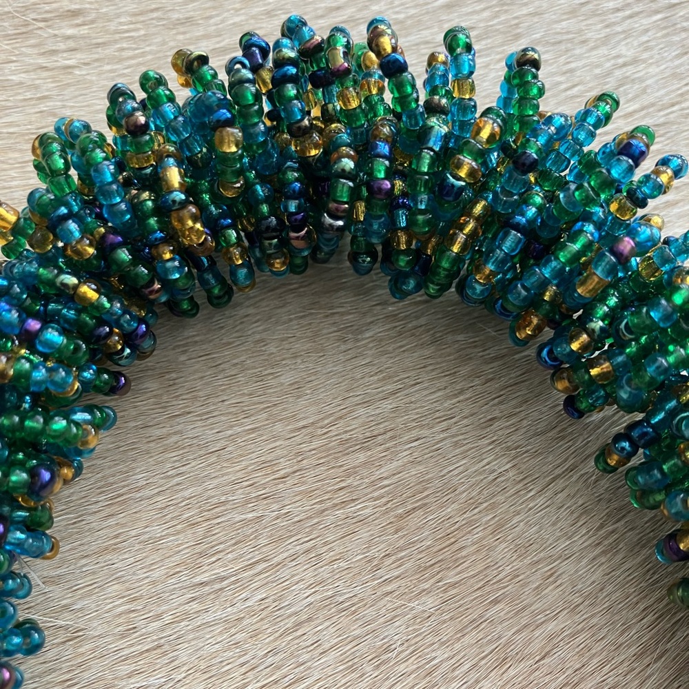 Handcrafted beaded necklace - Picture 9 of 9